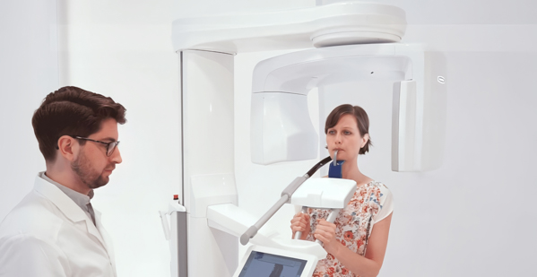 Chụp X-quang răng trước khi niềng 