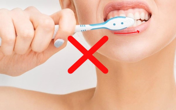 Nguyên nhân răng ố vàng gây ra răng ố vàng do vệ sinh răng không đúng cách