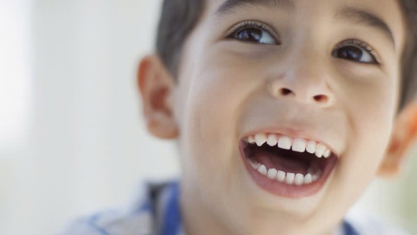 Bao nhiêu tuổi hết mọc răng?