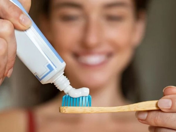 Cách chăm sóc răng khôn mọc sớm không bị sâu