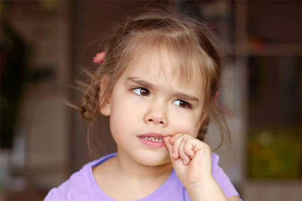 Răng lòi sĩ là gì? Nguyên nhân và giải pháp khắc phục hiệu quả 9 Thói quen xấu ảnh hưởng đến răng miệng