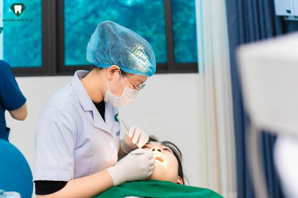 Thăm khám nha khoa định kỳ tại nha khoa Quốc tế Joy
